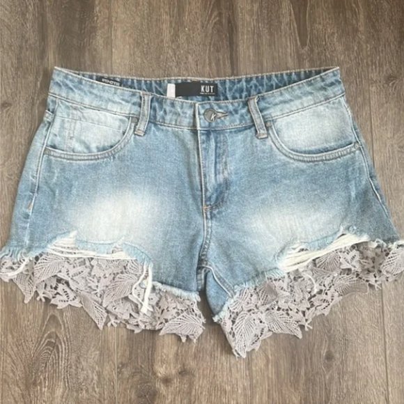 Kut from the Kloth Size 4 Denim Shorts NWOT - Picture 1 of 6